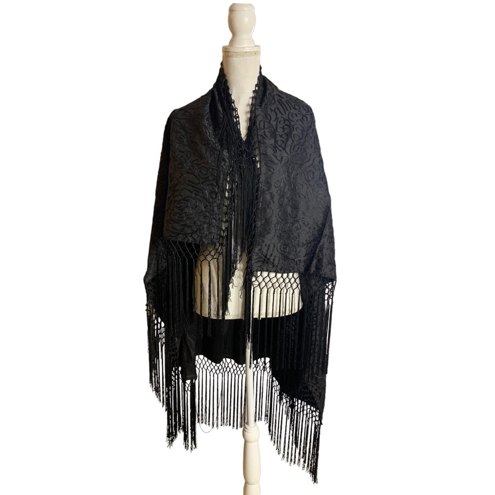 Lafayette 148 New York Black Tassel embellished shawl with red carrying bag $698